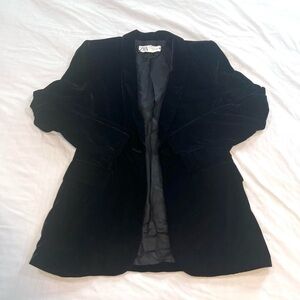 Zara Women's Black Velvet Blazer